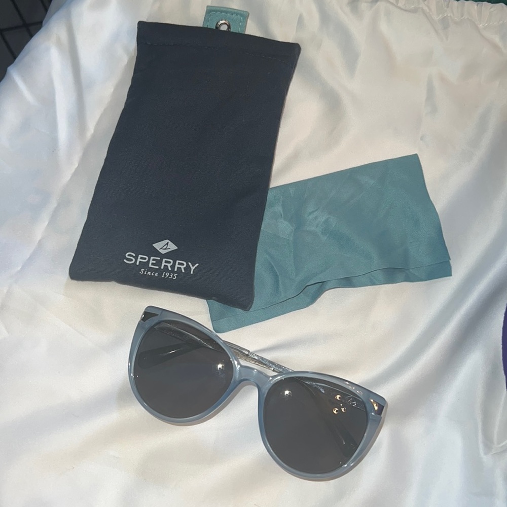 Sperry polarized rounded cat eye sunglasses